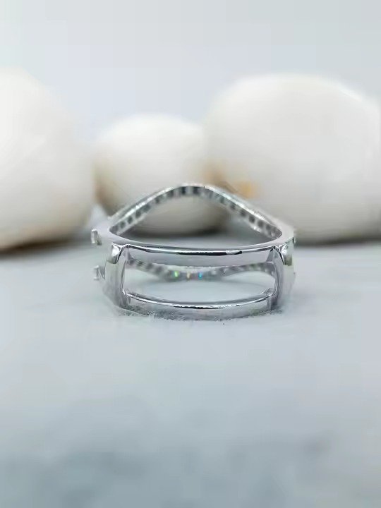 Luxurious Customized 925 Silver & White Gold Moissanite Diamond Ring Pave Setting Engagement Gift for Wife