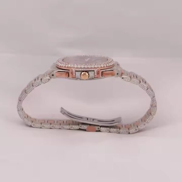 Luxurious Men's Fashion Statement Trendy Moissanite Diamond Wrist Watch