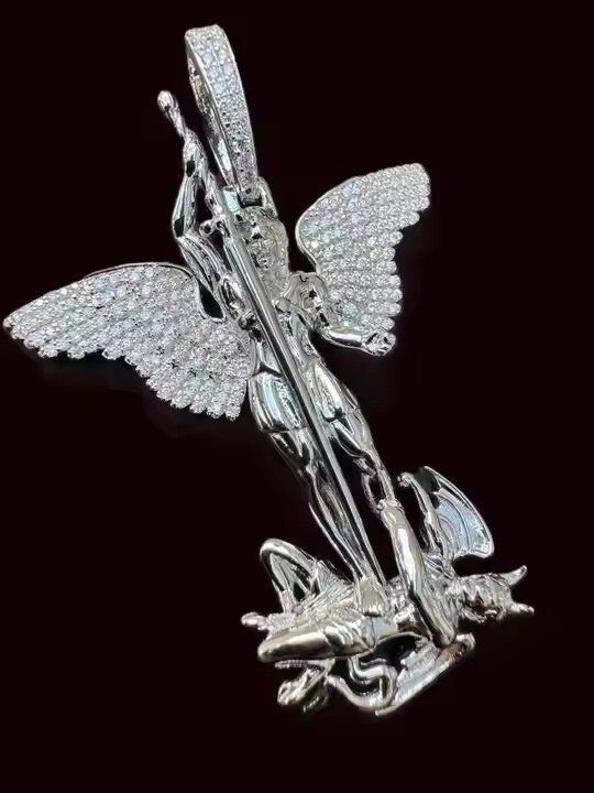 Unique and Trendy pendant Exaggerated Round Shape Fully Iced Out Sterling Custom Hip Hop Pendant for Rapper